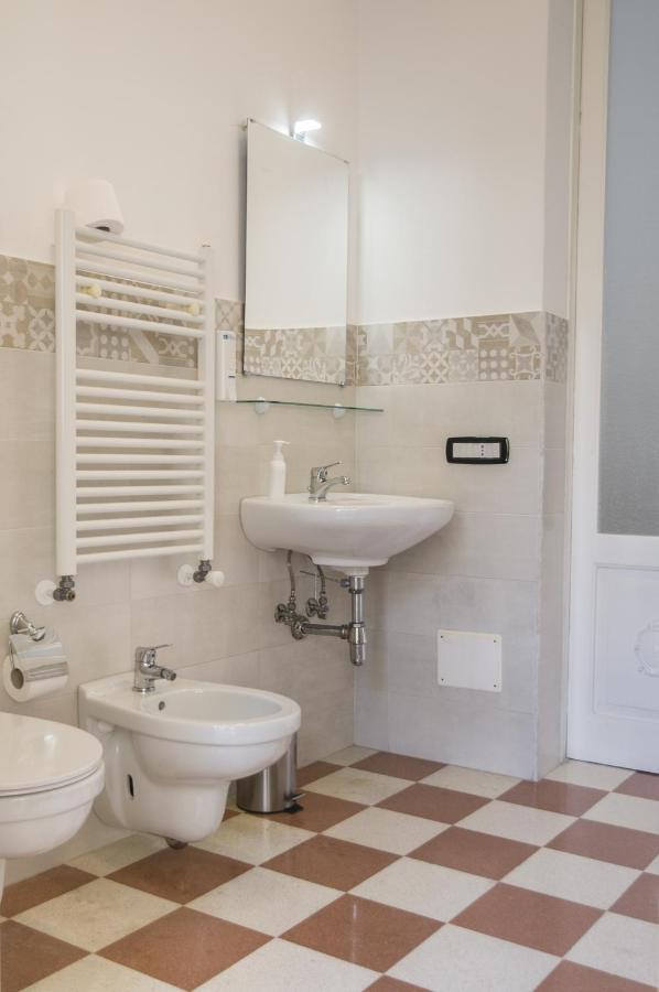 Palazzo Italia Apartments Bari Luaran gambar